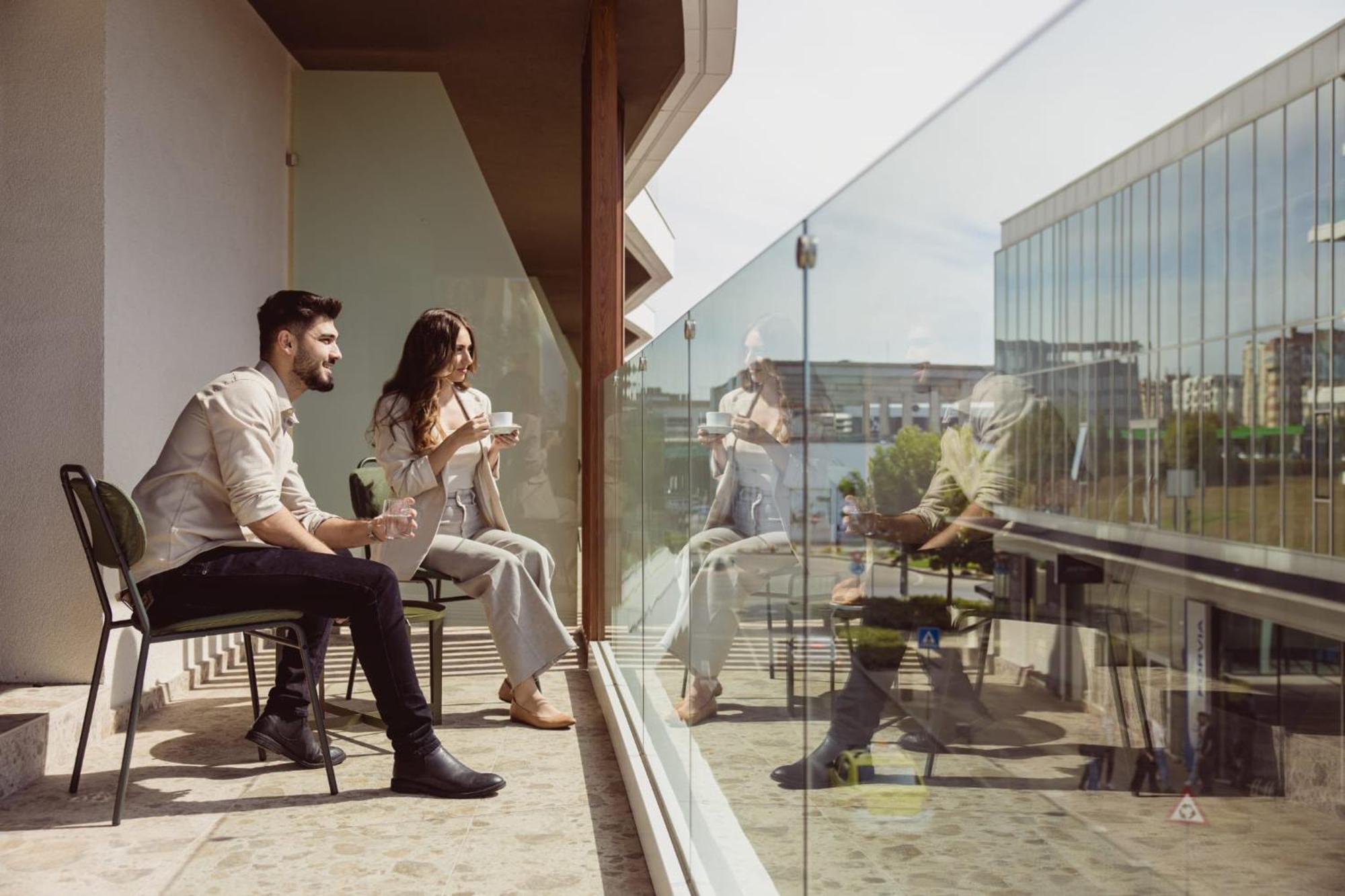 Aparthotel Craiova Exteriör bild
