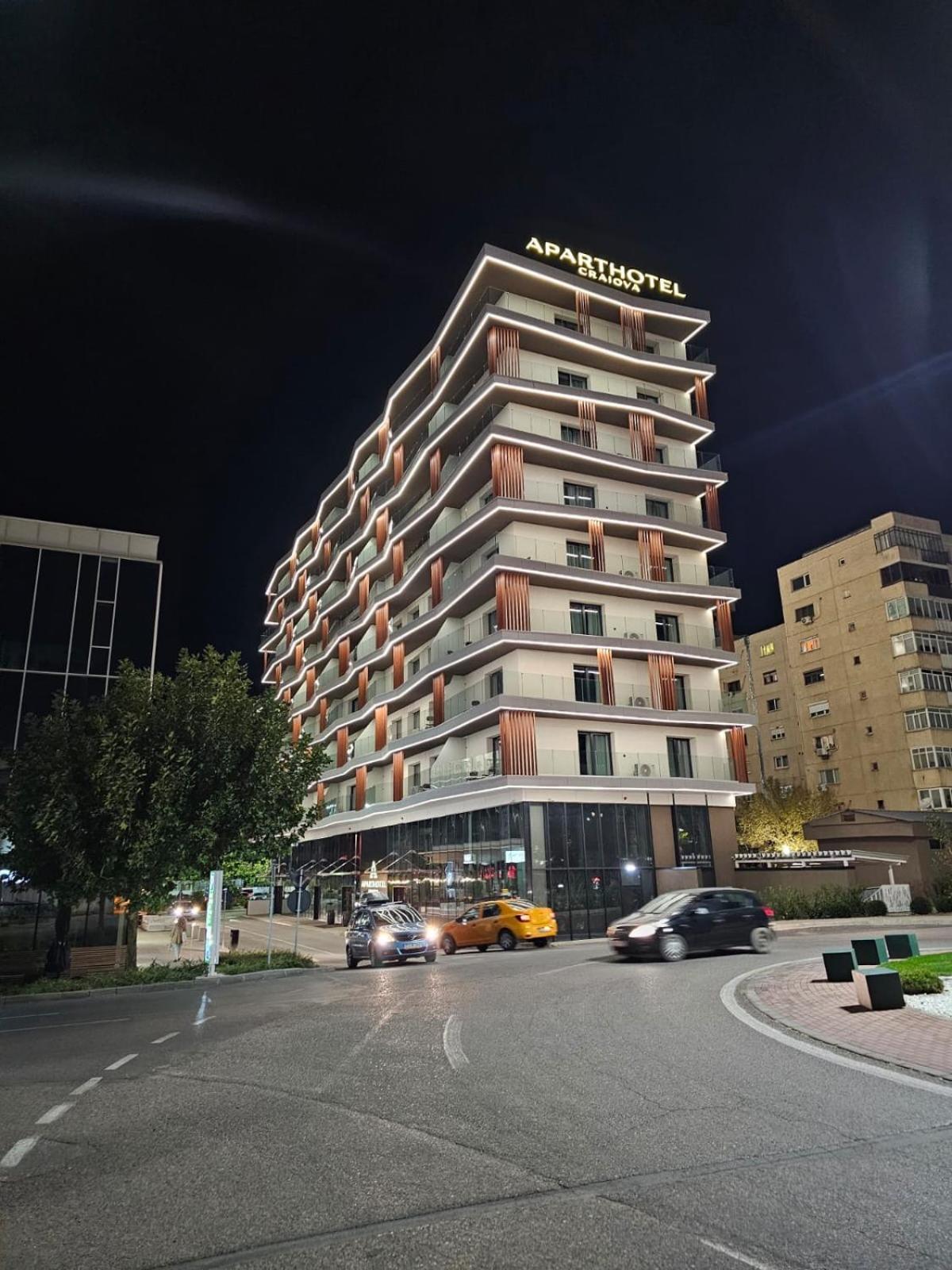 Aparthotel Craiova Exteriör bild