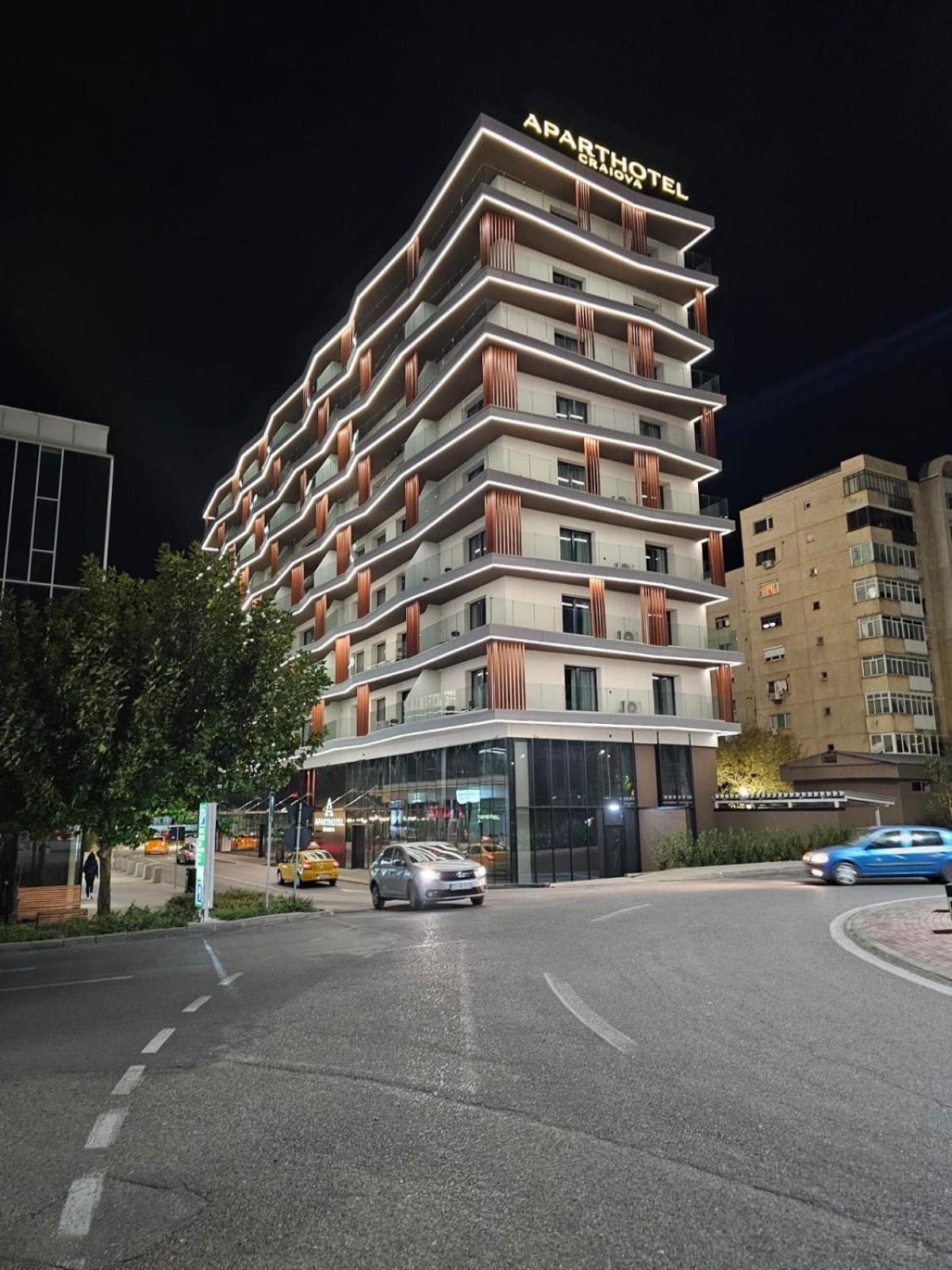 Aparthotel Craiova Exteriör bild
