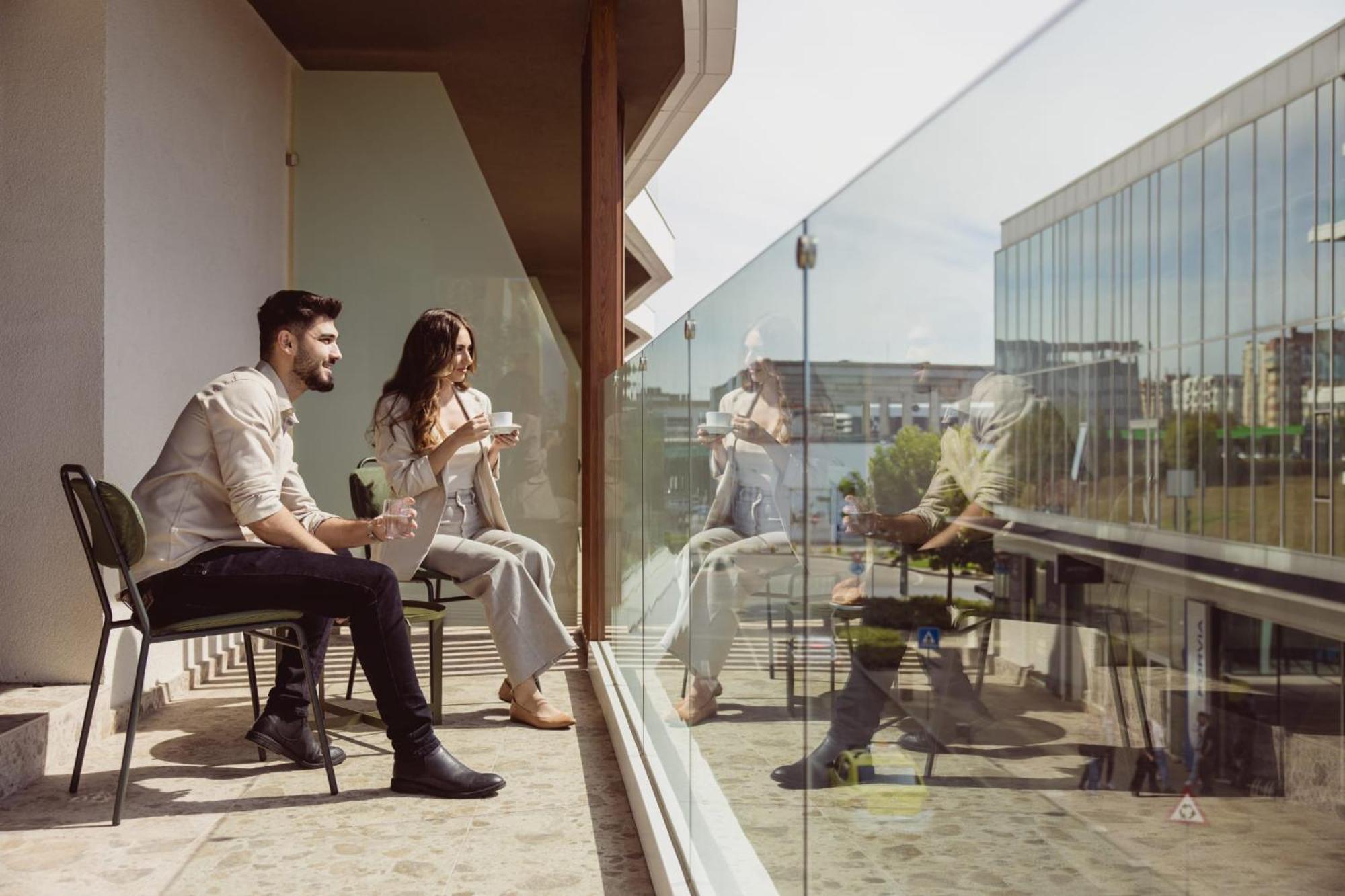Aparthotel Craiova Exteriör bild